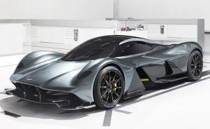 Aston Martin Valkyrie hypercar equipped with Michelin Pilot Sport Cup 2 tires