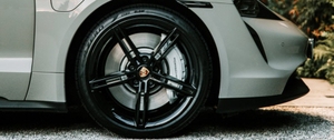Pirelli equips Porsche Taycan with electric tires